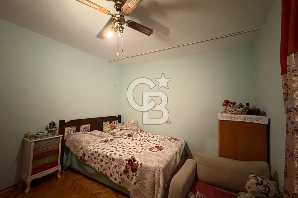 Donanmacı mahallesinde ferah kiralık 2+1