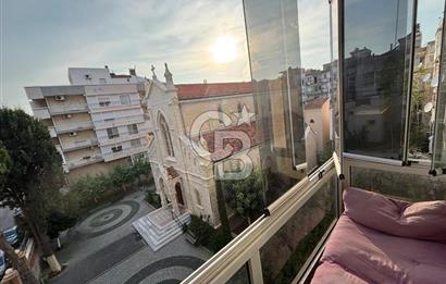 Donanmacı mahallesinde ferah kiralık 2+1