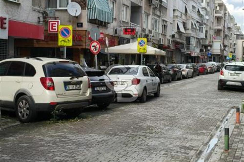 Donanmacı mahallesinde ferah kiralık 2+1