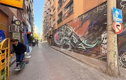 Karşıyaka Girne caddesi yakını 2+1 Satılık Daire