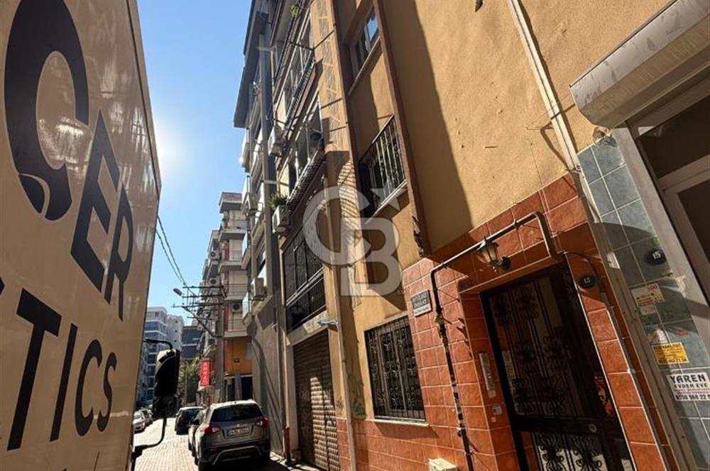 Karşıyaka Girne caddesi yakını 2+1 Satılık Daire