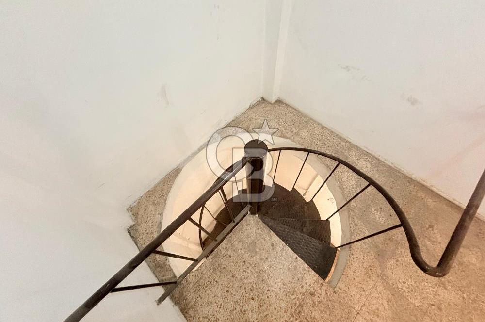 Yeşillik Caddesinin Arkasında 25 m2 Kiralık Dükkan