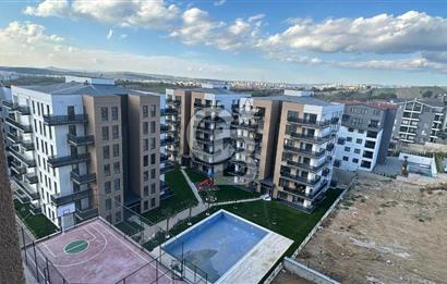 NİLÜFER KAYAPADA CADDE ÜZERİ,HAVUZLU SATILIK 3+1 DAİRE