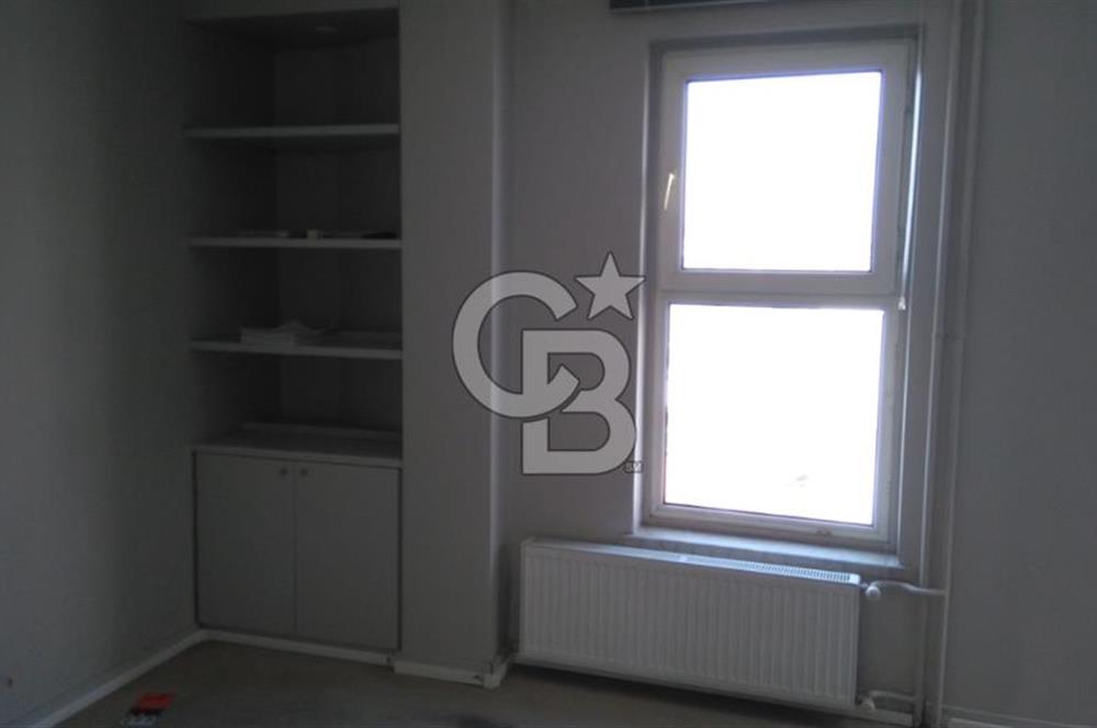 ŞİŞHANE OKÇUMUSA CADDESİ GÜNEŞ HAN'DA SATILIK TAM KAT