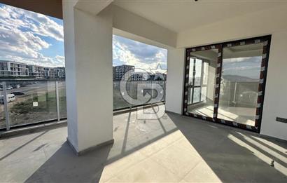 NİLÜFER KAYAPADA CADDE ÜZERİ,HAVUZLU SATILIK 3+1 DAİRE