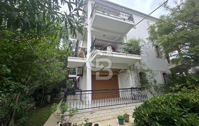 ESKİ FOÇA DA YILLIK KİRALIK BAHÇE KATI EŞYALI 2+1 DAİRE