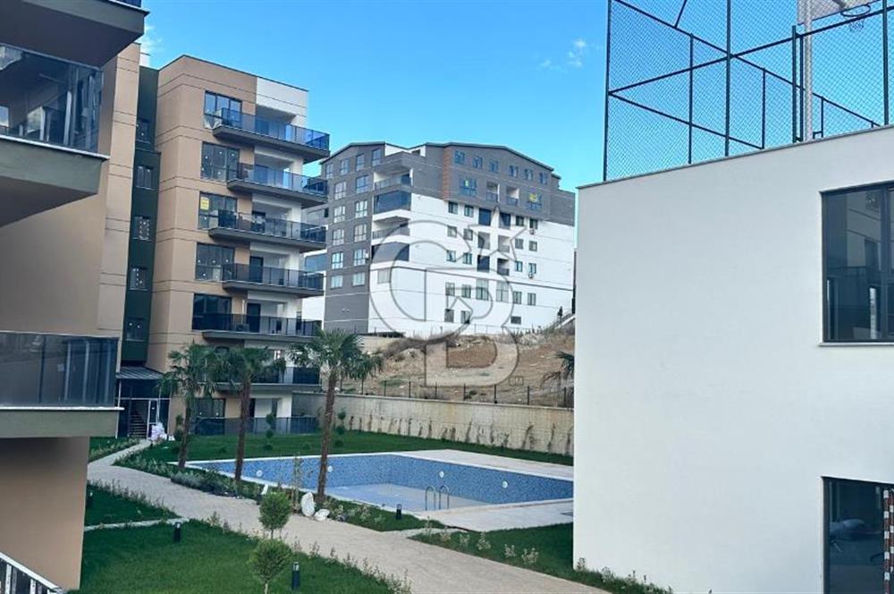 NİLÜFER KAYAPADA CADDE ÜZERİ,HAVUZLU SATILIK 3+1 DAİRE