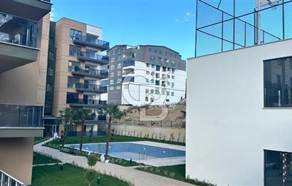 NİLÜFER KAYAPADA CADDE ÜZERİ,HAVUZLU SATILIK 3+1 DAİRE