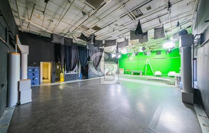 Beyoğlu’nun En Prestijli Noktasında Kiralık Bina