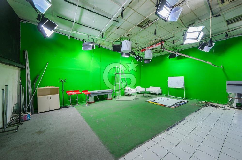 Beyoğlu’nun En Prestijli Noktasında Kiralık Bina