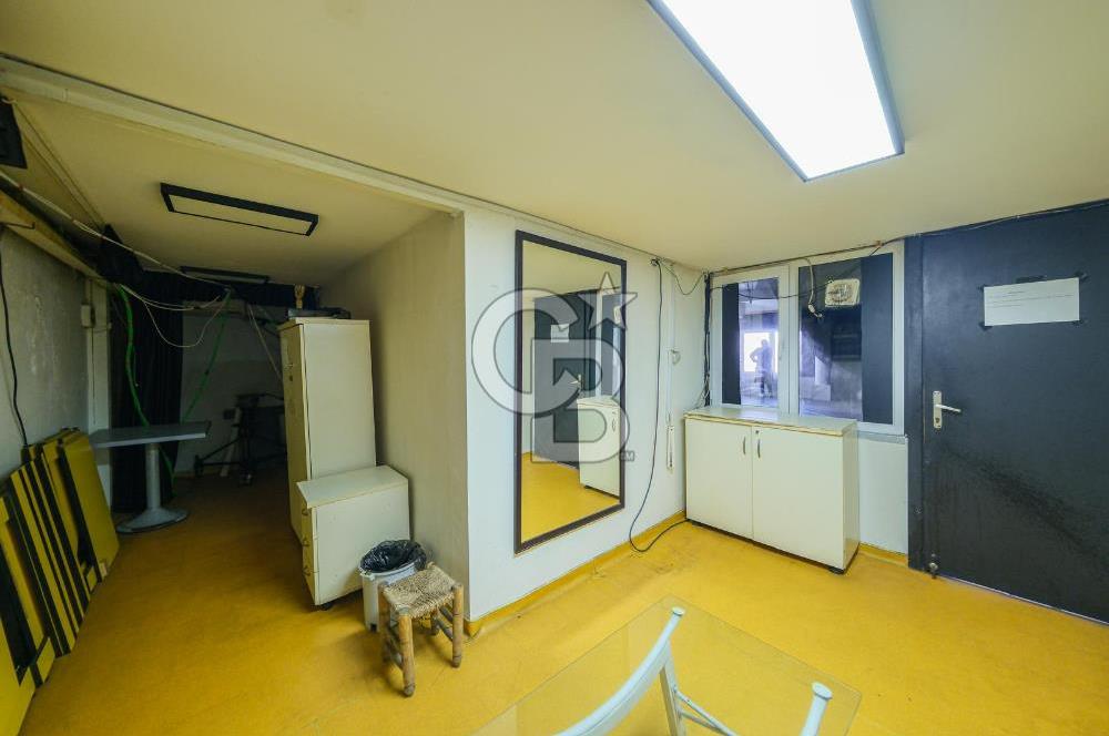 Beyoğlu’nun En Prestijli Noktasında Kiralık Bina