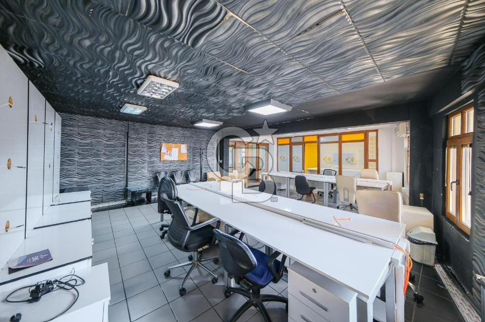 Beyoğlu’nun En Prestijli Noktasında Kiralık Bina