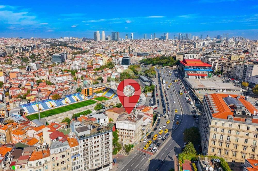 Beyoğlu’nun En Prestijli Noktasında Kiralık Bina