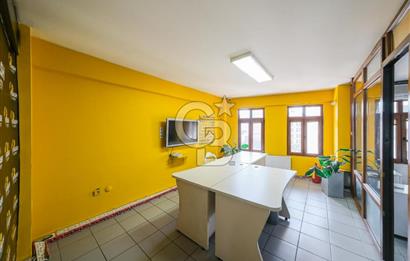 Beyoğlu’nun En Prestijli Noktasında Kiralık Bina