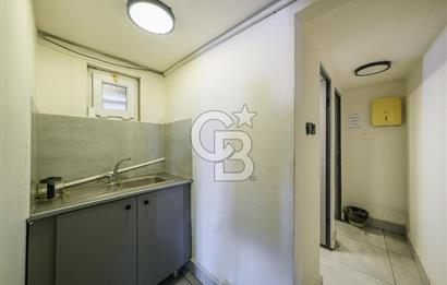 Beyoğlu’nun En Prestijli Noktasında Kiralık Bina