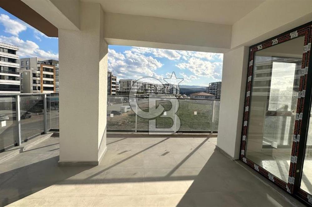 NİLÜFER KAYAPADA CADDE ÜZERİ,HAVUZLU SATILIK 3+1 DAİRE