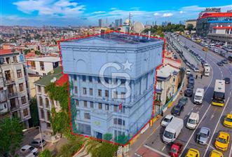 Beyoğlu’nun En Prestijli Noktasında Kiralık Bina - 1 - 318747