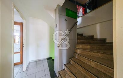 Beyoğlu’nun En Prestijli Noktasında Kiralık Bina