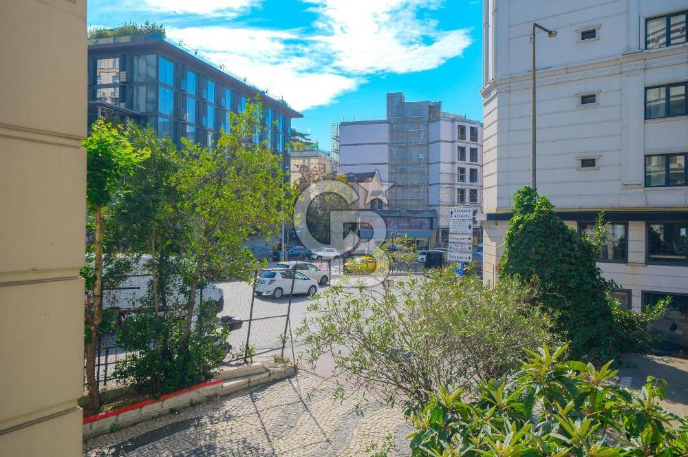 Beyoğlu’nun En Prestijli Noktasında Kiralık Bina