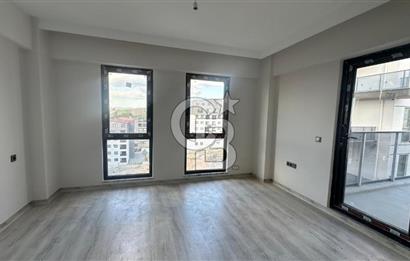 NİLÜFER KAYAPADA CADDE ÜZERİ,HAVUZLU SATILIK 3+1 DAİRE