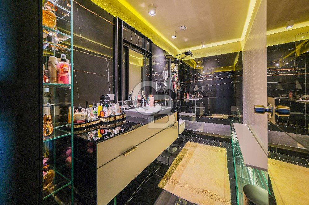 Selenium Twins - Tasarım Yüksek Kat Panoramik İstanbul Manzarası