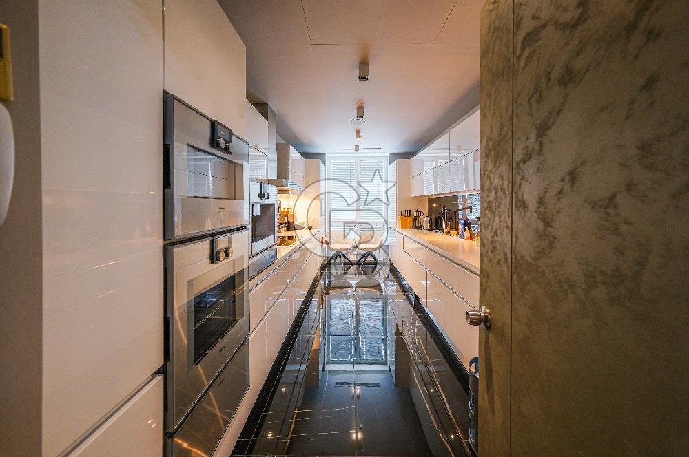 Selenium Twins - Tasarım Yüksek Kat Panoramik İstanbul Manzarası