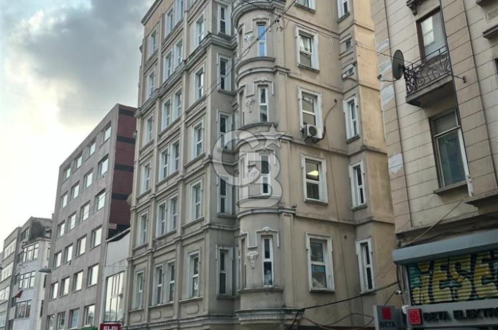 ŞİŞHANE OKÇUMUSA CADDESİ GÜNEŞ HAN'DA SATILIK TAM KAT