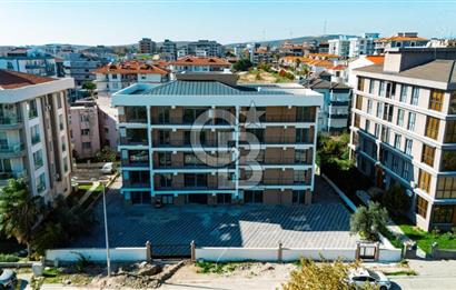 İZMİR SEFERİHİSAR CAMİKEBİR MAHALLESİ – ANA CADDE ÜZERİNDE YENİ ( 1+1 )DAİRE