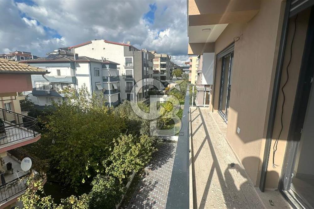 İZMİR SEFERİHİSAR CAMİKEBİR MAHALLESİ – ANA CADDE ÜZERİNDE YENİ ( 1+1 )DAİRE