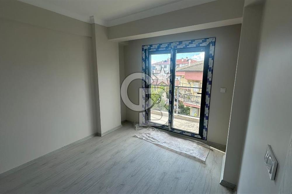 İZMİR SEFERİHİSAR CAMİKEBİR MAHALLESİ – ANA CADDE ÜZERİNDE YENİ ( 1+1 )DAİRE