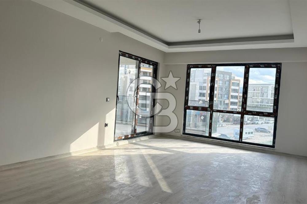 NİLÜFER KAYAPADA CADDE ÜZERİ,HAVUZLU SATILIK 3+1 DAİRE