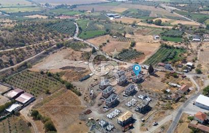 Manisa Bağyolu'nda Site İçinde Havuzlu Villa