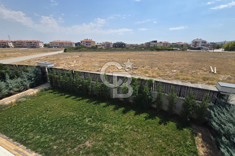 COLDWELL BANKER'DAN SELÇUKLUDA KİRALIK 7+1 VİLLA