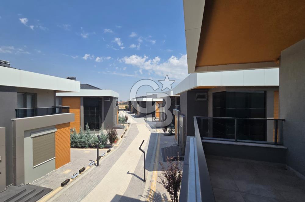 COLDWELL BANKER'DAN SELÇUKLUDA KİRALIK 7+1 VİLLA