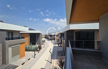 COLDWELL BANKER'DAN SELÇUKLUDA KİRALIK 7+1 VİLLA