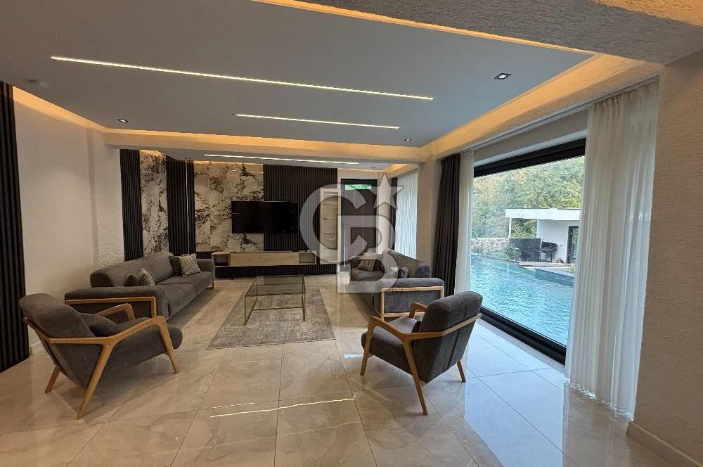 Direkt Orman Girişli, Isıtmalı Havuzlu Eşyalı Huzurlun Diğer Adı