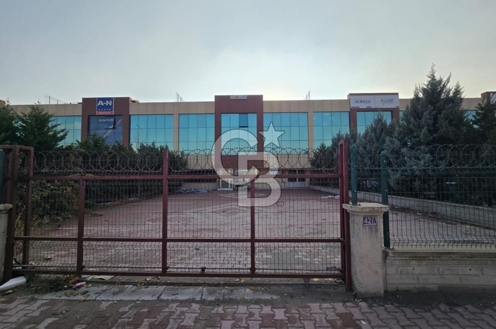 COLDWELL BANKER'DAN İMSAN SANAYİ SİTESİNDE SATILIK FABRİKA