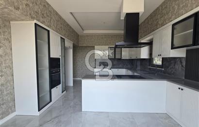 COLDWELL BANKER'DAN SELÇUKLUDA KİRALIK 7+1 VİLLA