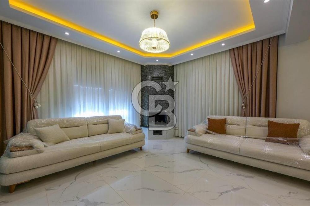 Manisa Bağyolu'nda Site İçinde Havuzlu Villa