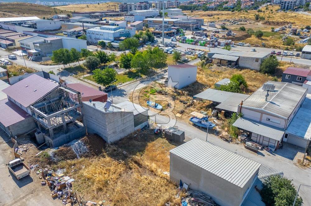 Seferihisar Camikebir'de 220 m2 2 adet Sanayi İmarlı Arsa