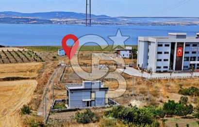 LAPSEKİ’DE BOĞAZ VE KÖPRÜ MANZARALI İMARLI ARSA