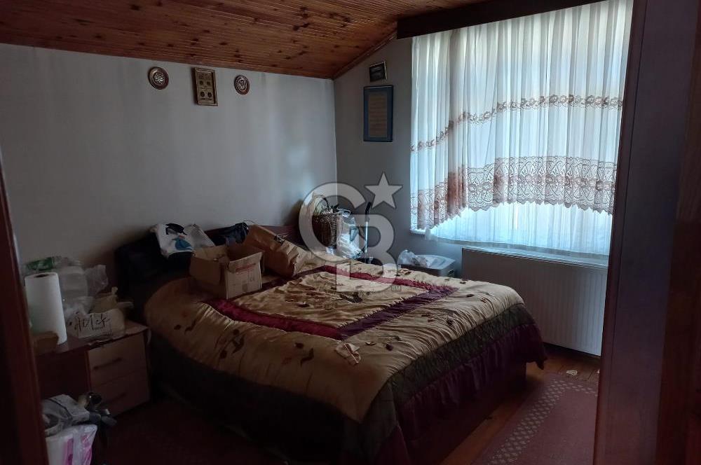 BEYKOZ YALIKÖY DE BAHÇELİ 2 KATLI MÜSTAKİL EV