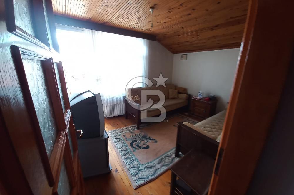 BEYKOZ YALIKÖY DE BAHÇELİ 2 KATLI MÜSTAKİL EV