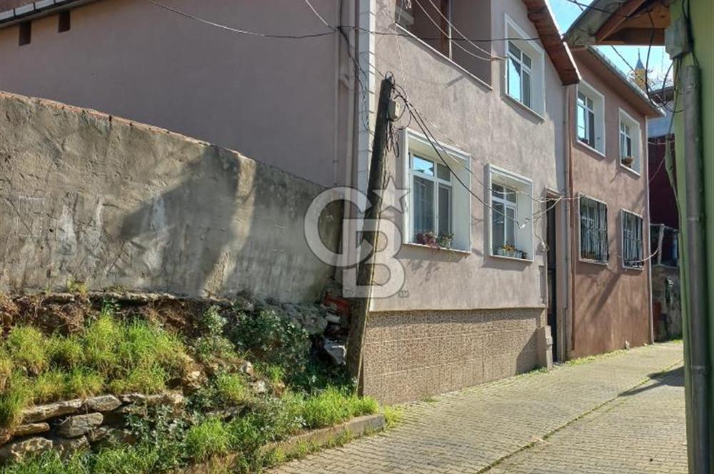 BEYKOZ YALIKÖY DE BAHÇELİ 2 KATLI MÜSTAKİL EV