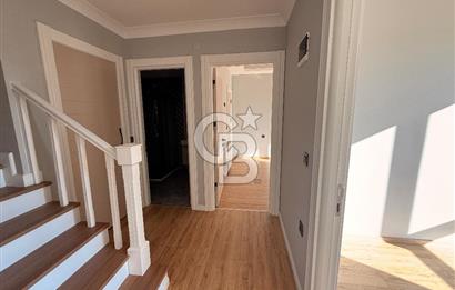 BAŞİSKELE ROYAL COUNTRY SİTESİNDE SATILIK 3+1 ARA DUBLEKS DAİRE