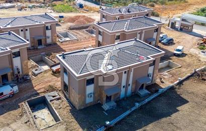 Manisa Bağyolu'nda Site İçinde Havuzlu Villa