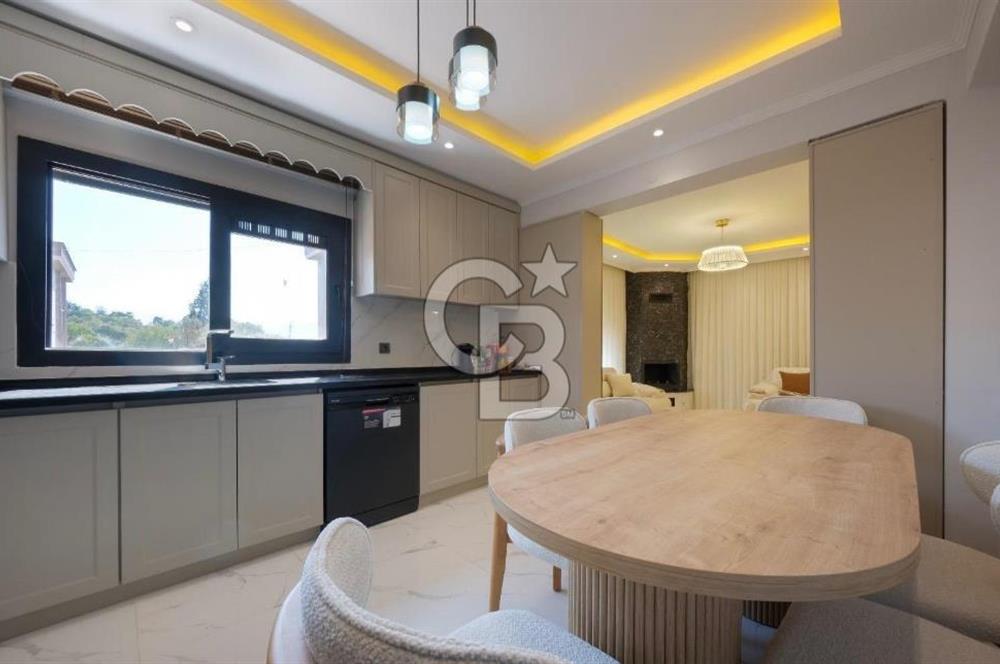 Manisa Bağyolu'nda Site İçinde Havuzlu Villa