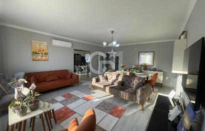 BOSTANCI MAHALLESİN'DE GENİŞ, DOĞA VE DENİZ MANZARALI LÜX DAİRE