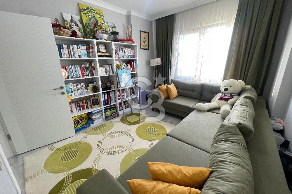 BOSTANCI MAHALLESİN'DE GENİŞ, DOĞA VE DENİZ MANZARALI LÜX DAİRE