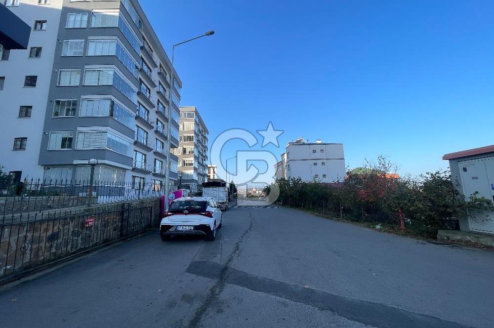 BOSTANCI MAHALLESİN'DE GENİŞ, DOĞA VE DENİZ MANZARALI LÜX DAİRE